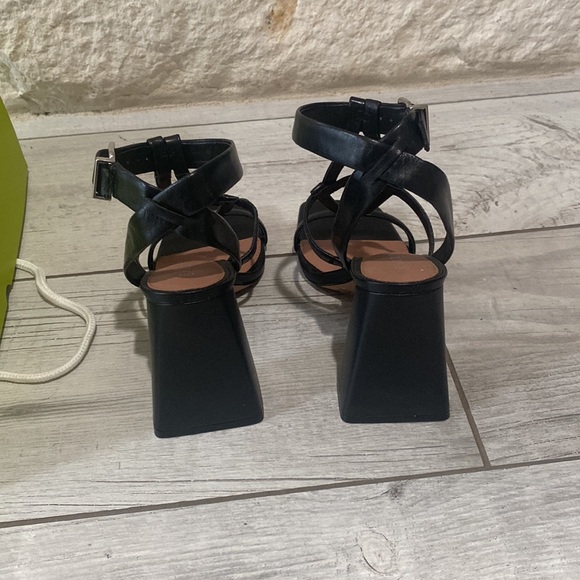NIB Gianni Bini Bexxlie Heeled Sandals - Picture 5 of 6